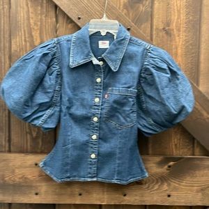 Levi's Denim Puff Sleeve Button-Up in Medium Blue